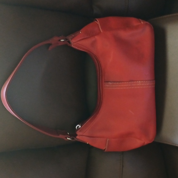 Apostrophe Vibrant Red Shoulder Bag - Picture 6 of 9